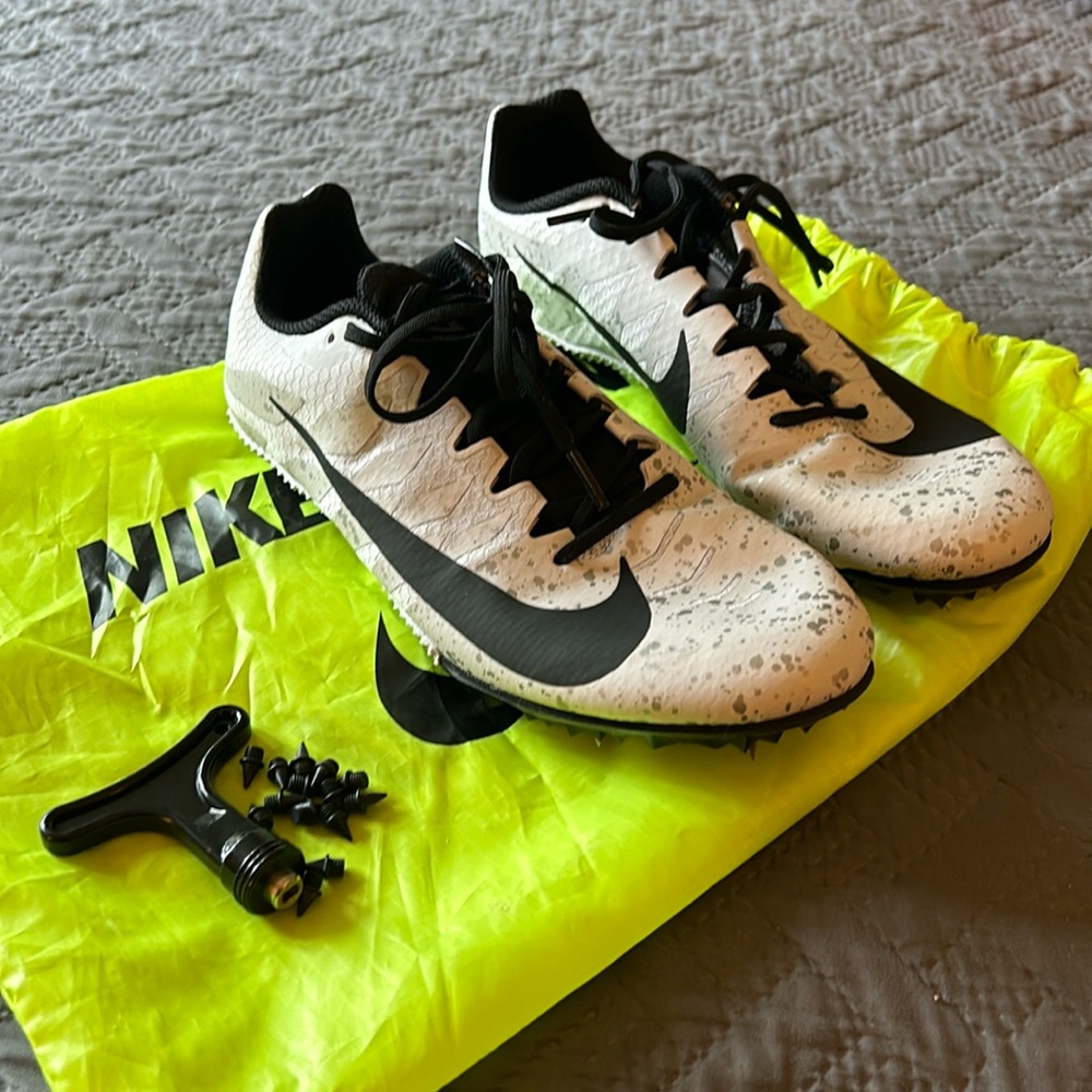 Nike Zoom Rival Pure Platinum Speckled' 907564-005. Men’s size 9 with bag